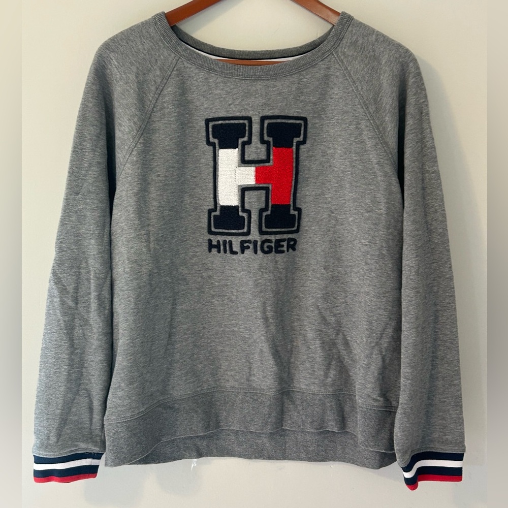 Women’s Tommy Hilfiger Gray Sweatshirt Size XL